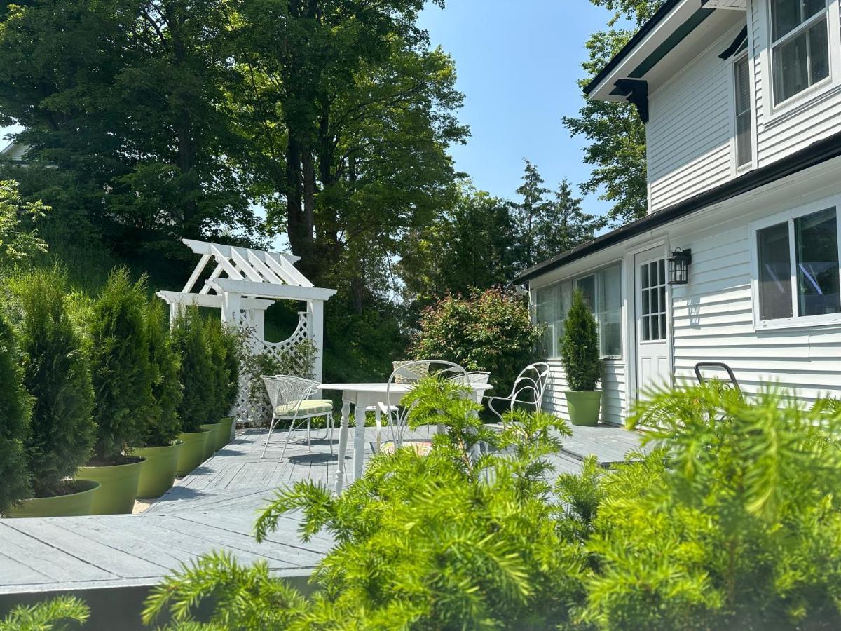The Belvedere B&B Charlevoix Luaran gambar